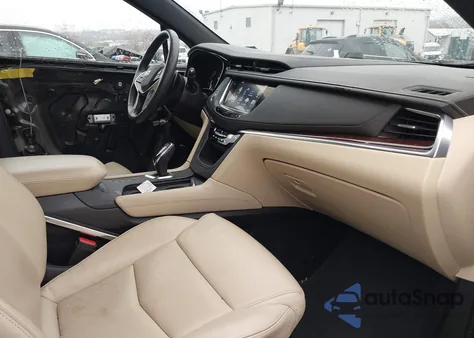 2018 Cadillac Xt5 Luxury z USA, uszkodzony, nr VIN 1GYKNDRS1JZ170154